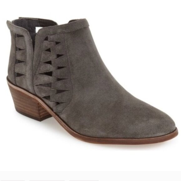 Vince Camuto Peera Gray Suede Cut Out Bootie 6.5M - Picture 4 of 11